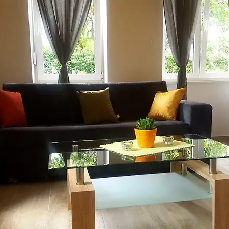 Vanna - 1st Row To The Sea Apartman